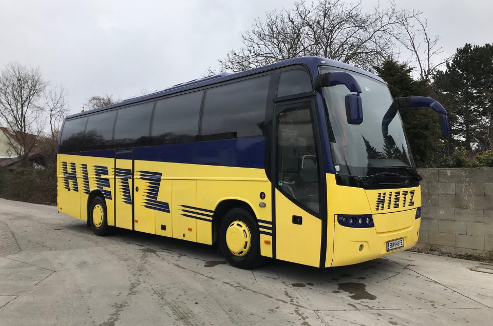 Volvo  B12M